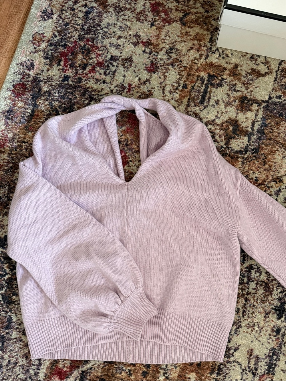 Astr the label Twist-Back V-Neck Sweater in Light Lavender